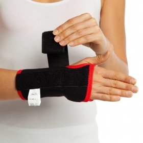 NEOPRENE WRIST SUPPORT